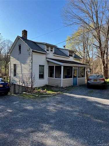 5 Hawkes Avenue Ossining, NY 10562