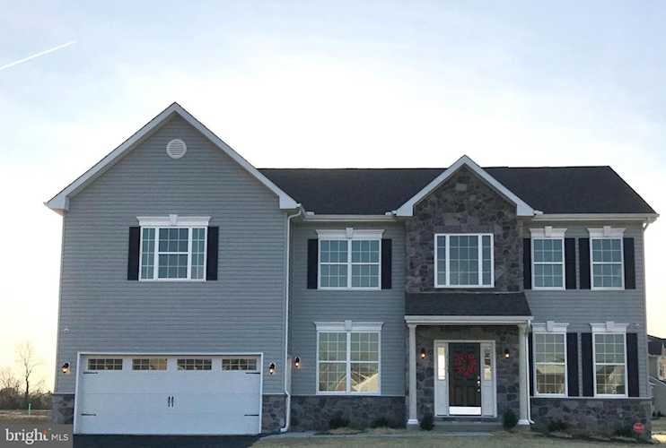 1153 Charleston Circle Dover, DE 19904