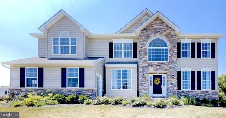 1153 Charleston Circle Dover, DE 19904