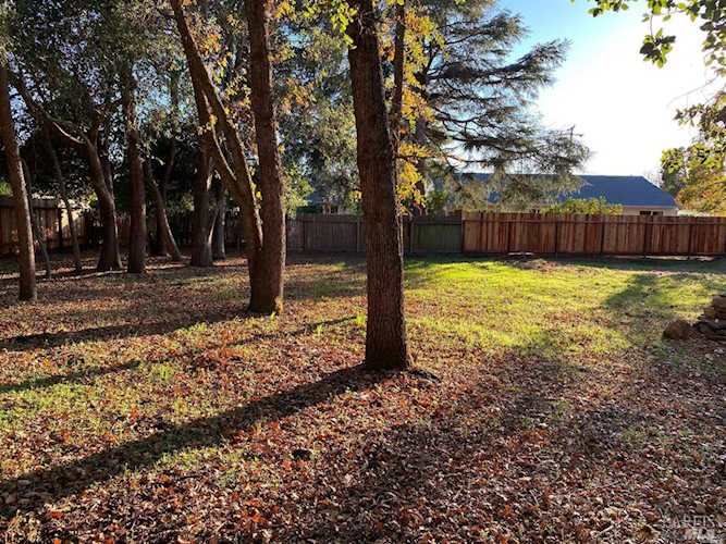 471 York Court Sonoma, CA 95476