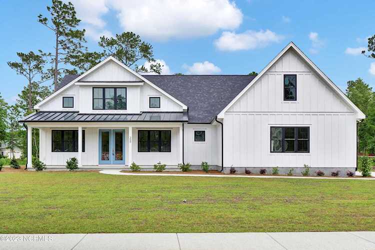 161 Hampton Court Hampstead, NC 28443