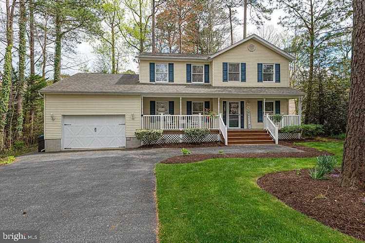 13 Sandyhook Rd Ocean Pines, MD 21811
