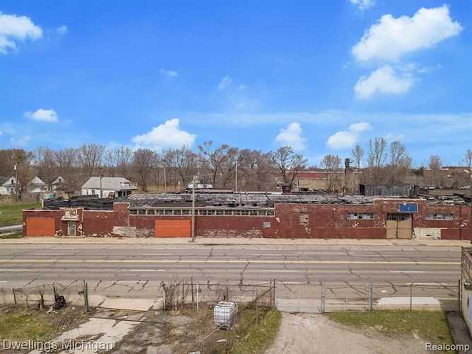 Metro Detroit House Finder | Dwellings Michigan Real Estate Photo 1