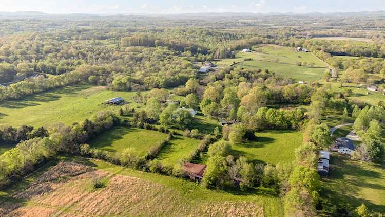 1355 W Webb Rd Eagleville, TN 37060