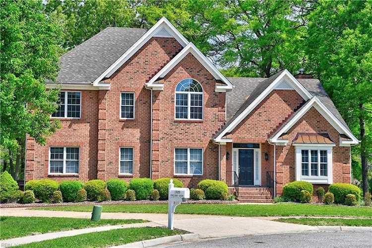 1820 Gwaltney Ct Chesapeake, VA 23321