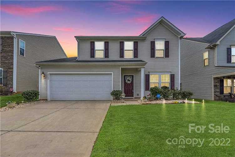 2733 Cypress Oak Ln Gastonia, NC 28056 | MLS 3850382 Photo 1