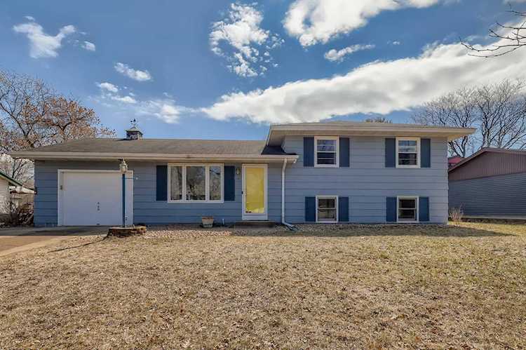 Coon Rapids | MLS 6168276 | 10607 Arrowhead Street NW | Zip Code 55433 Photo 1