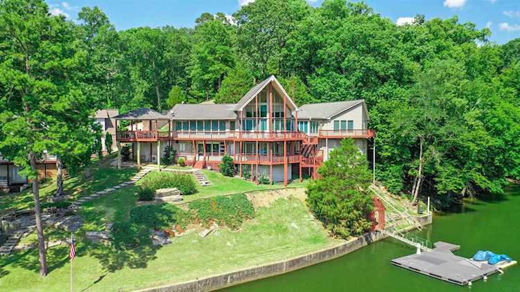 195 Ridge View Dr Savannah, TN 38372