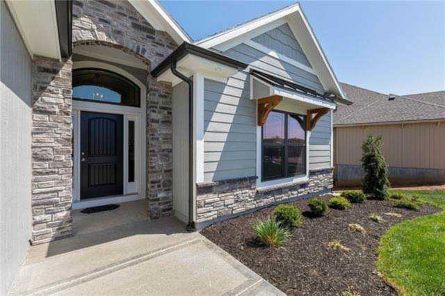 6601 Belmont Dr Shawnee, KS 66226