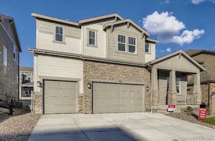3015 Blithe Point Castle Rock, CO 80108