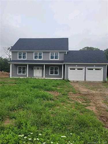 15 Ridgewood Club Road Prospect, CT 06712