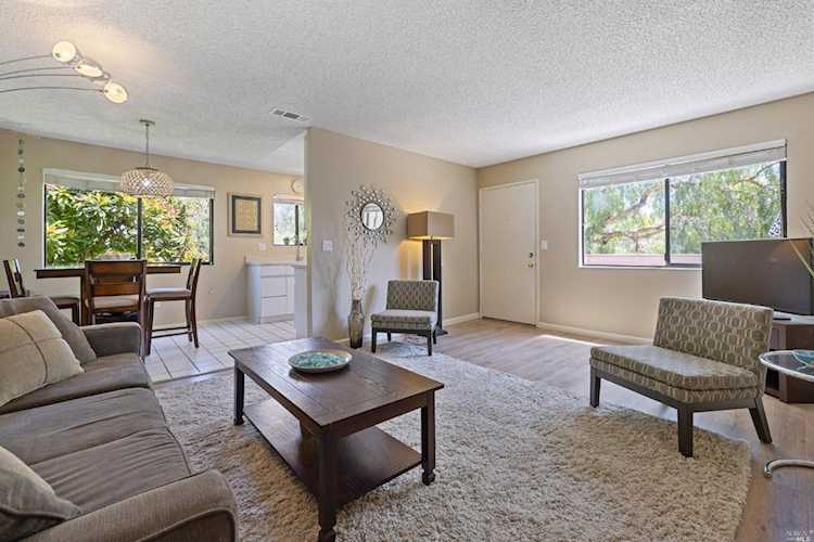 42 Wharf Circle San Rafael, CA 94903