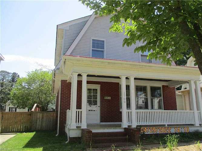 1709 Ann St Portsmouth, VA 23704