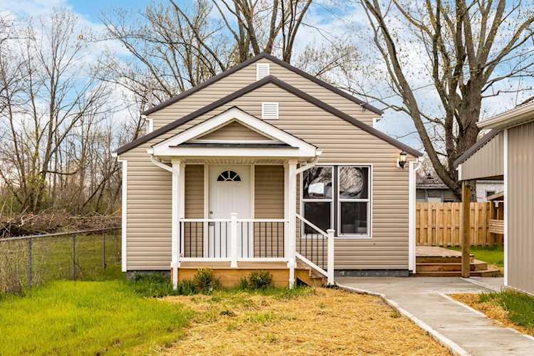 108 4th Street Buckeye Lake, OH 43008