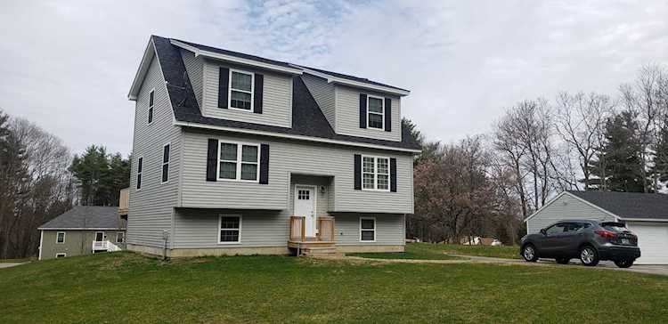 93 Hot Hole Pond Rd Concord, NH 03301