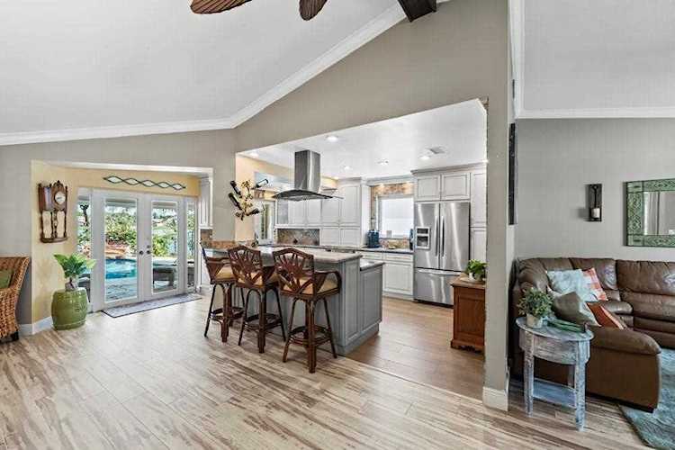 6345 Hawkes Bluff Ave Davie, FL 33331