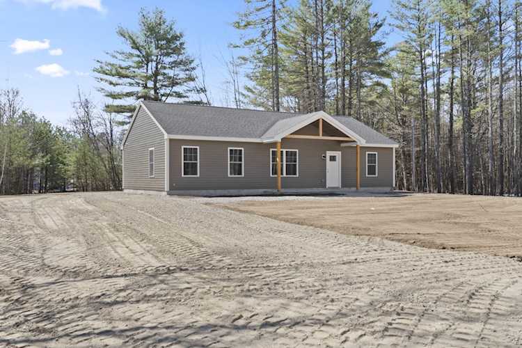 2 Jordan LnBridgtonME04009home for sale Photo 1