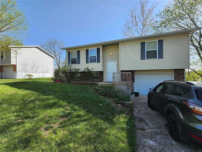 1517 Scenic Dr Rolla, MO 65401 | MLS 22026698 Photo 1