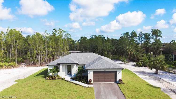 3929 SE 28th Ave Naples, FL 34117