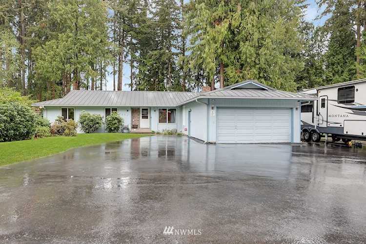 4823 W Tapps Dr E Lake Tapps, WA 98391