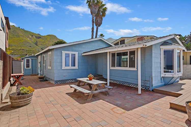 2992 Solimar Beach Dr Ventura, CA 93001