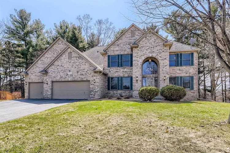 10191 Bridgewater Circle Woodbury, MN 55129