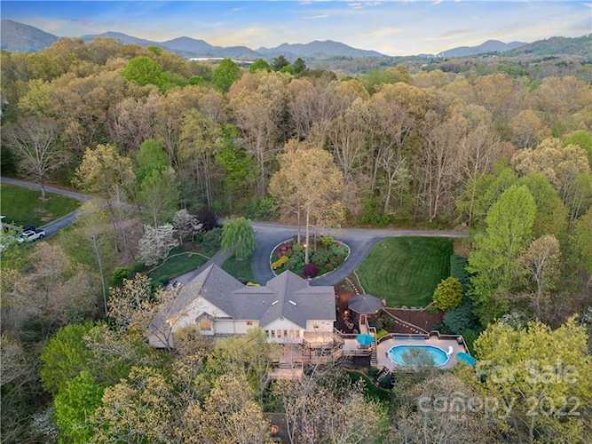 455 Breakwood Dr Clyde, NC 28721