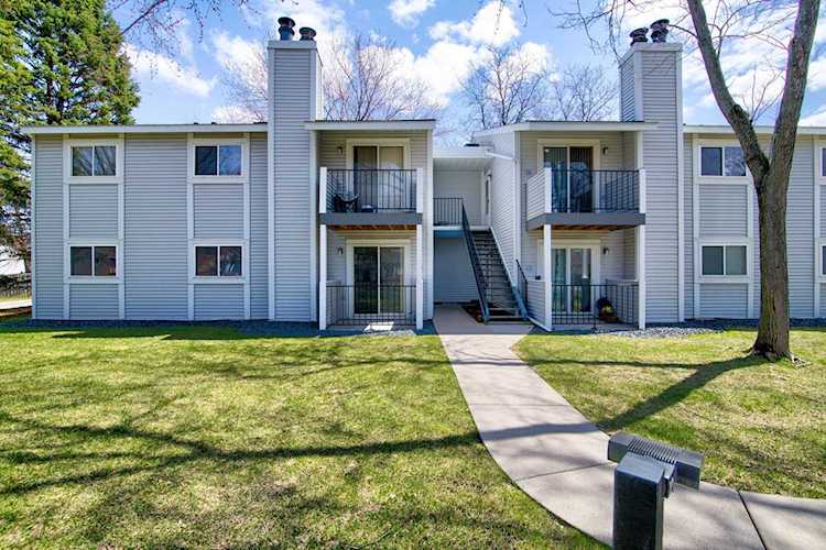 1728 Pleasant Street #B Lauderdale, MN 55113