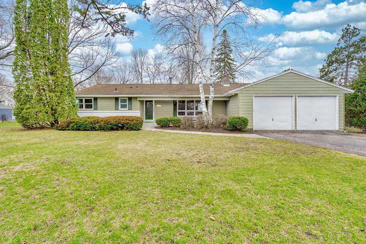 17857 Jericho Road Deephaven, MN 55391