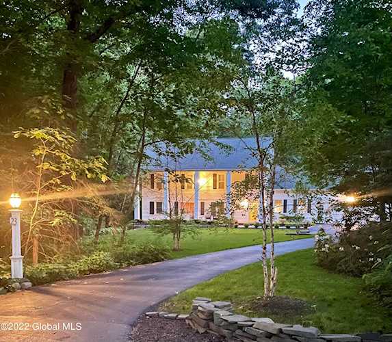 23 Colonial Green Loudonville, NY 12211