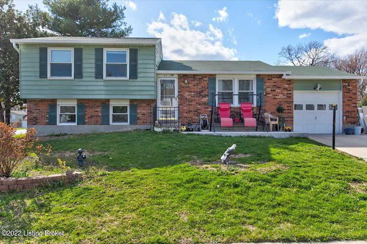 6812 Jumper Ct, Louisville, KY 40291 - Fox Ridge $260,000 Photo 1