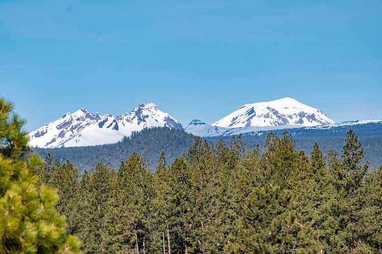 18655 Macalpine Loop Bend, OR 97702