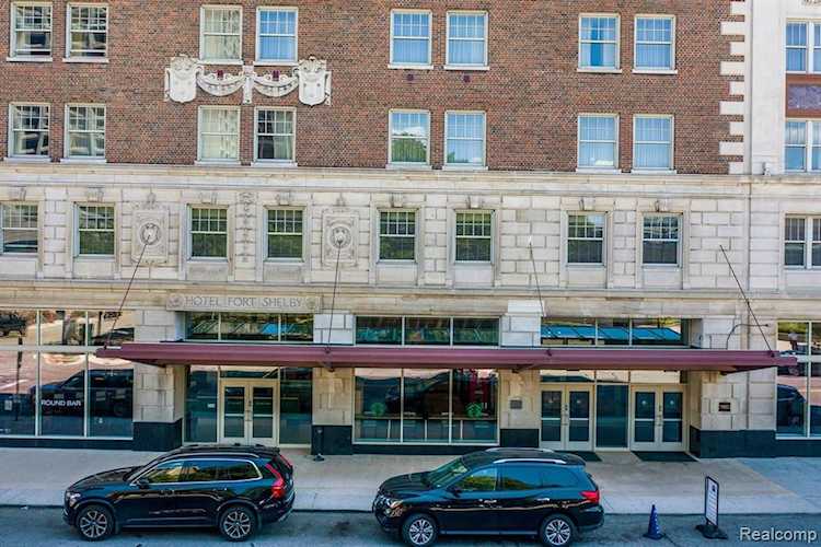 525 W Lafayette Blvd #14E Detroit, MI 48226