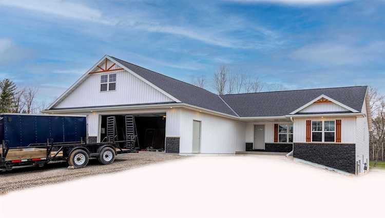 3184 School Ln Suamico, WI 54313