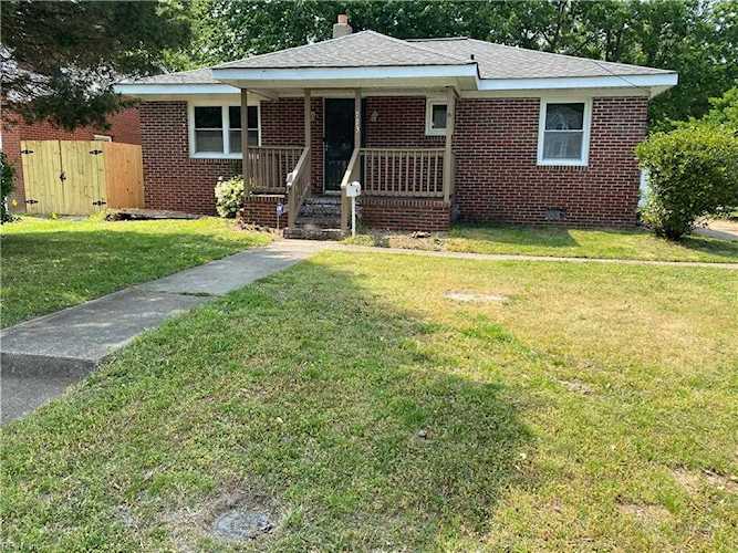 723 South Ave Newport News, VA 23605