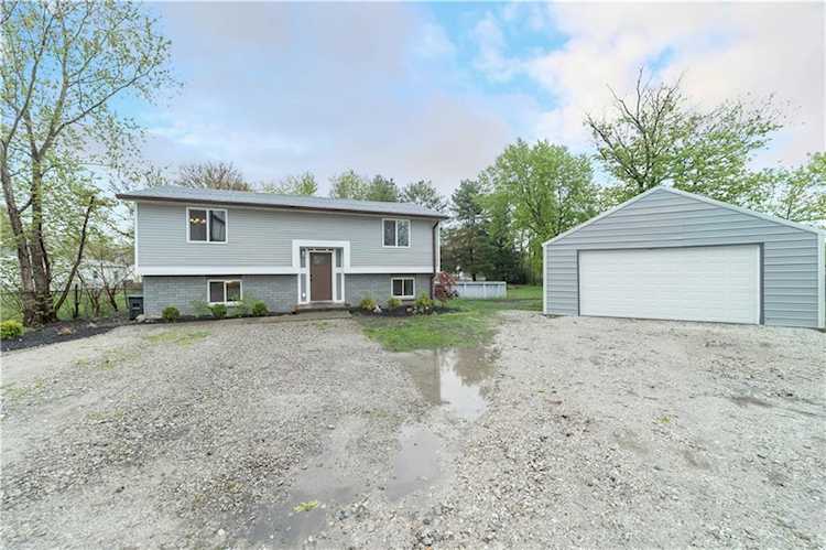537 S Glick St Mulberry, IN 46058