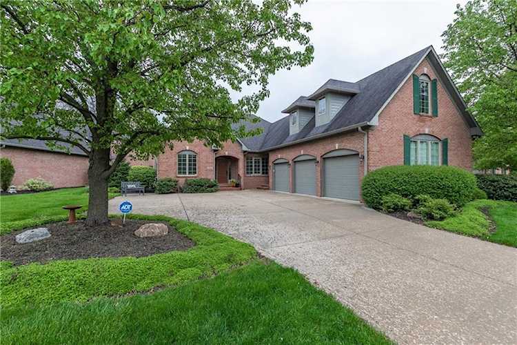 10903 Three Hundred Yard Dr Fishers, IN 46037