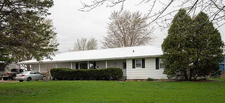 4525 Walker Rd Yorkville, IL 60560