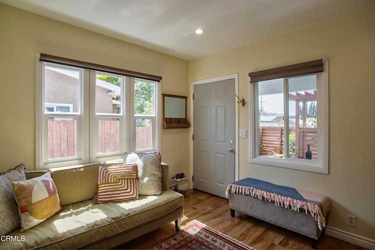 6106 Mesa Ave Los Angeles, CA 90042