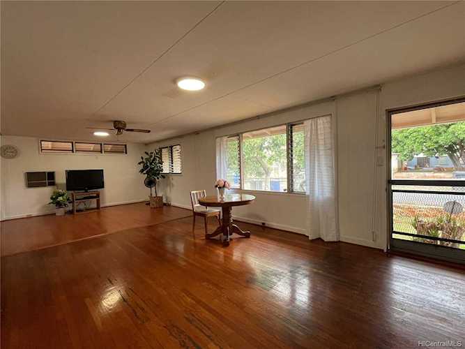 1202 PUU PONI Place Pearl City, HI 96782