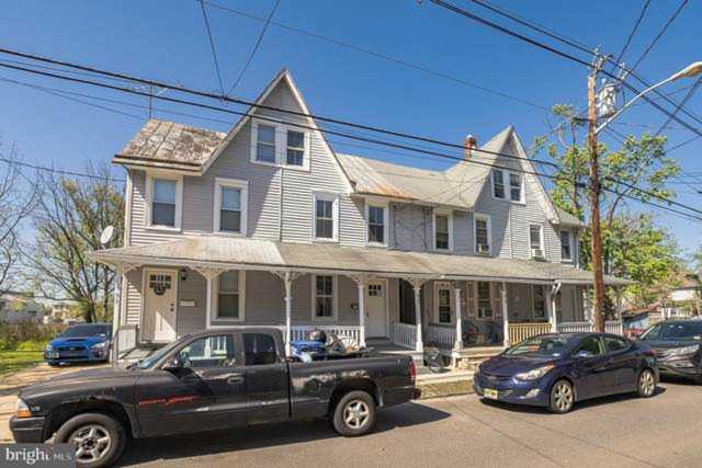 55 Monroe St E Mount Holly, NJ 08060