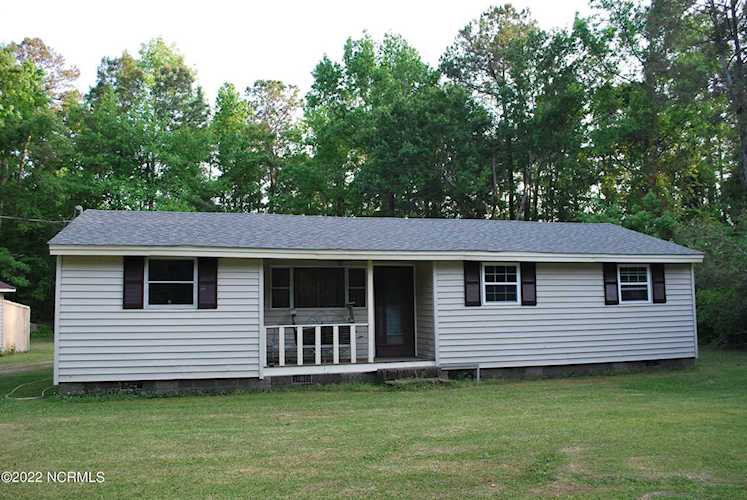 19111 Nc Highway 210 Rocky Point, NC 28457