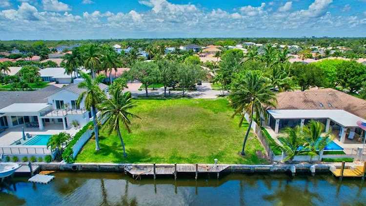 1560 SW 6th Avenue Boca Raton, FL 33486