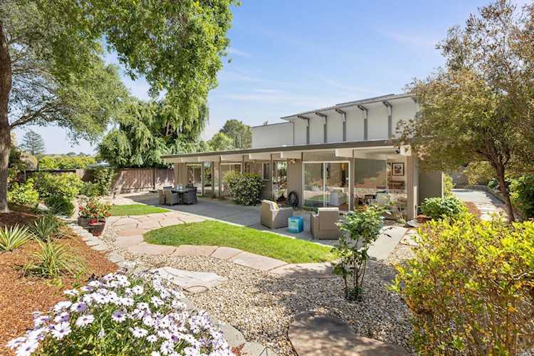 872 Appleberry Drive San Rafael, CA 94903
