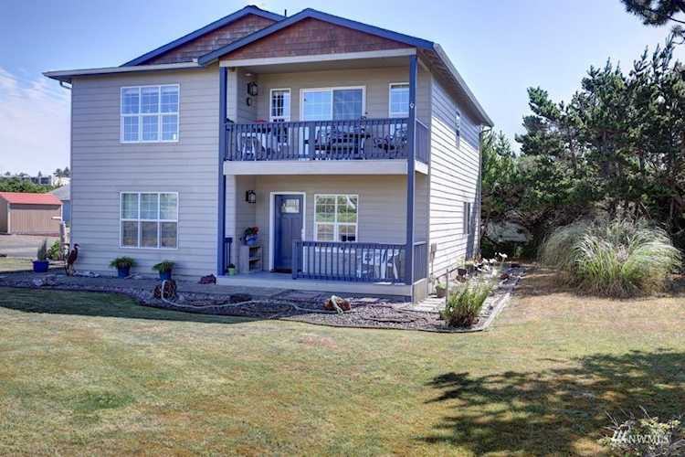 780 313th St Ocean Park, WA 98640