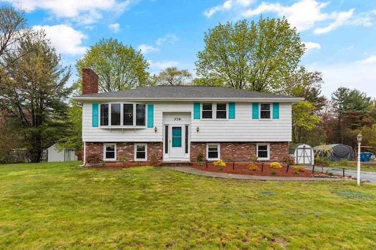 378 Whipple Rd Tewksbury, MA 01876