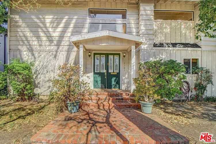 14301 Hortense St Sherman Oaks, CA 91423