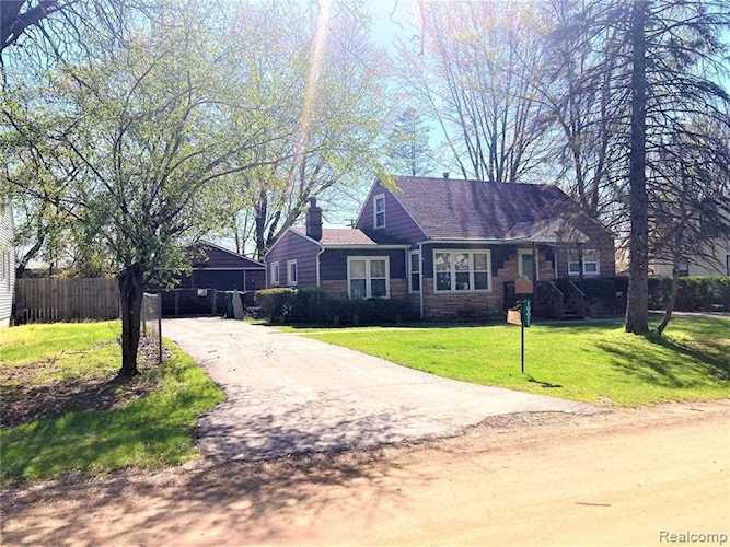 10021 Endicott St Van Buren Twp, MI 48111 | MLS 2220034559 Photo 1
