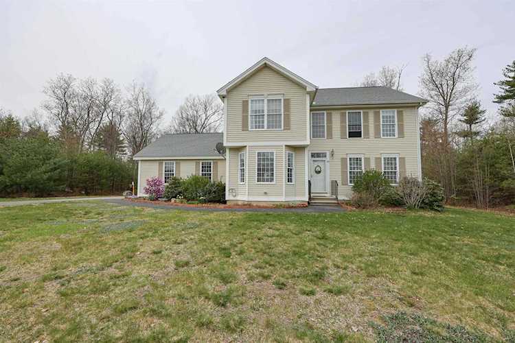 99 S Ridge Dr Manchester, NH 03109