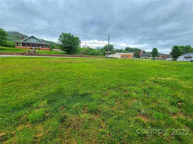 9999 E Main St Burnsville, NC 28714